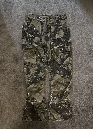 Korean brand Camo pants size M