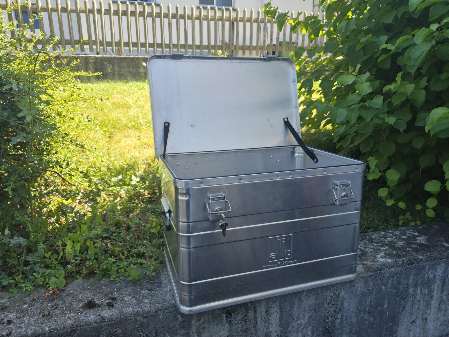 Transportkisten: Aluminiumkiste mit Schloss – Gebraucht aus Däniken SO von Schild1990 2