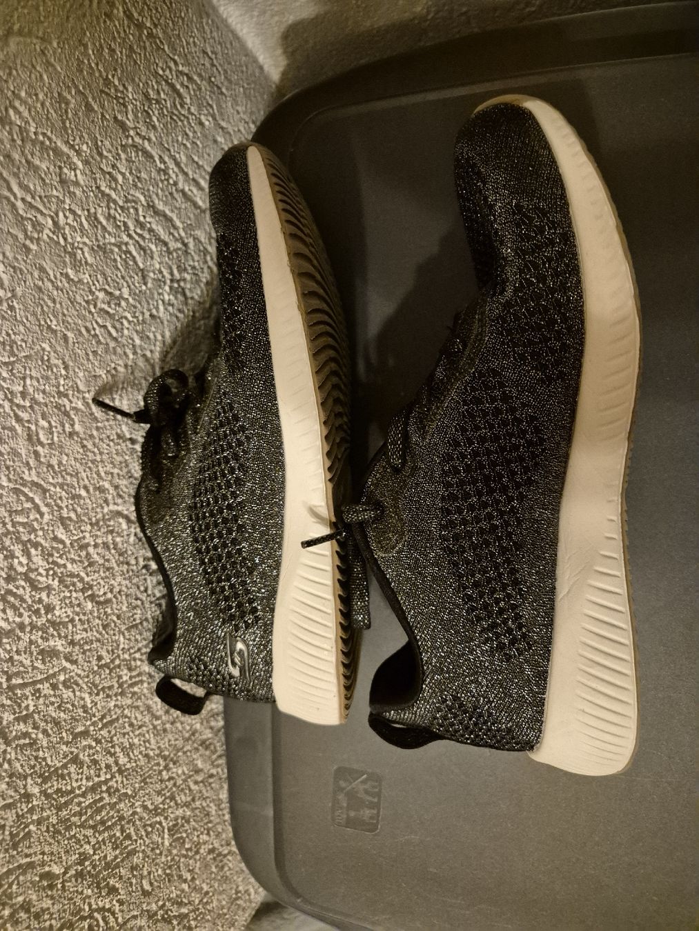 Skechers Scarpe da donna: Skechers BOBS Grösse 35.5, neuwertig,  – Nuovo (secondo la descrizione) da Grindelwald venduto da Sala33 3