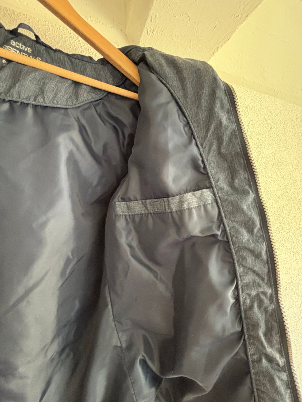 Tchibo Vestes: Steppjacke, Gr. 36 – D'occasion à Winterthur par 1doodle2 8