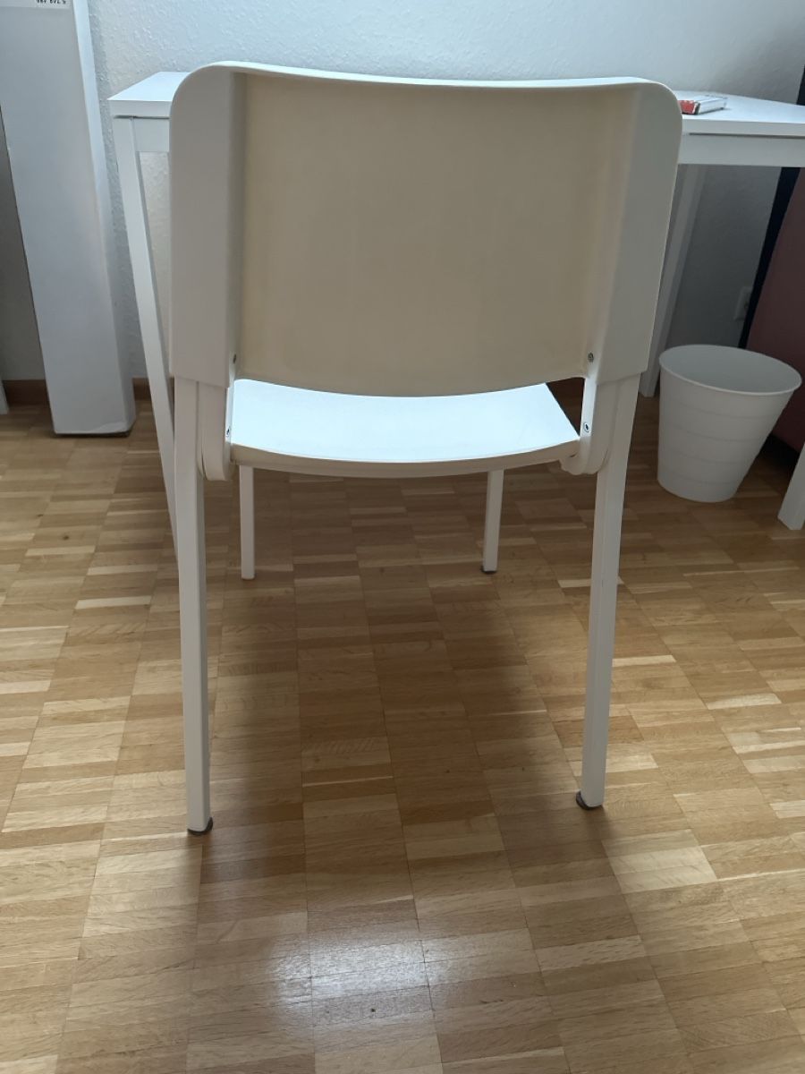 Ikea Chaises: Stuhl weiss Ikea – D'occasion à Ettingen par JaneSP 1
