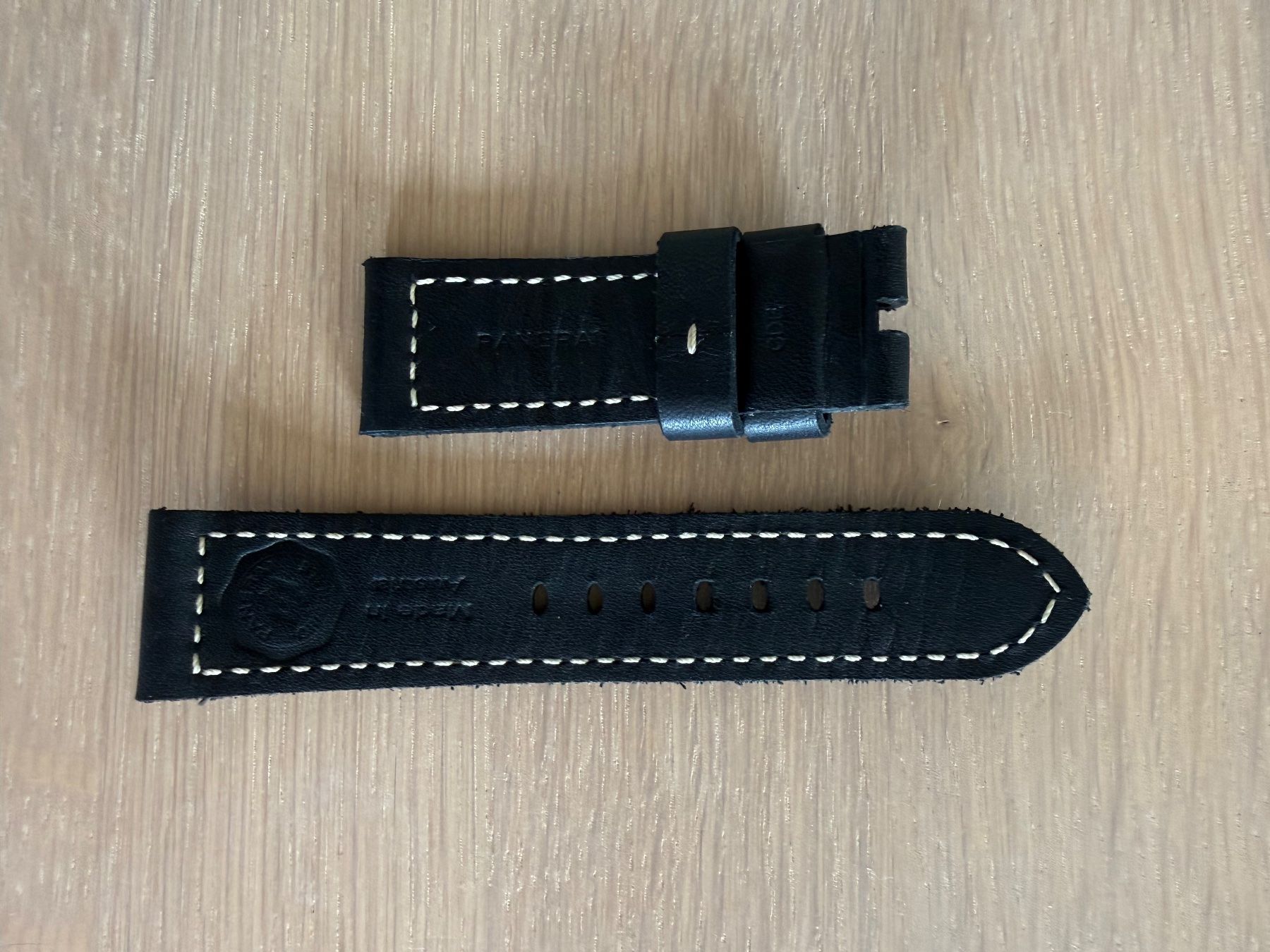 Panerai Armbänder & -reifen: Panerai OEM black leather strap - NEW – Neu (gemäss Beschreibung) aus Rivaz von yoda2005 1