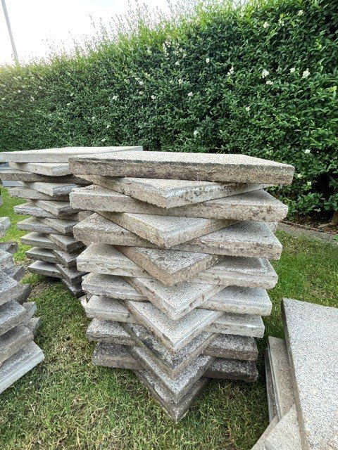 Bodenbeläge: Gartenplatten Beton grau 50x50cm – Gebraucht aus Siebnen von Kochfamilie 2