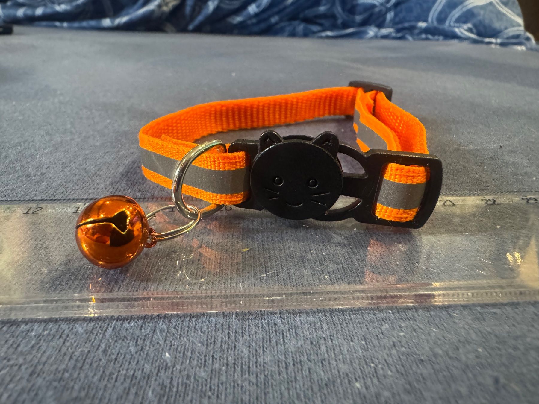 Guinzagli & Collari: **** Schönes Orange reflektierendes Katzenhalsband **** – Nuovo e nell'imballaggio originale da Giumaglio venduto da soloemi