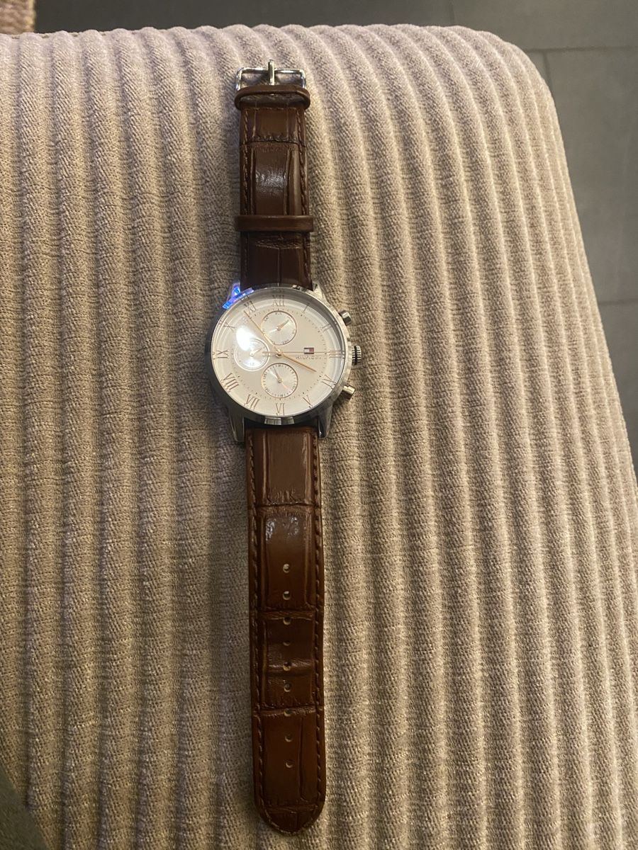 Tommy Hilfiger Orologi: Schöne und edle Tommy Hilfiger Uhr – Usato da Holziken venduto da ilaaisa 2