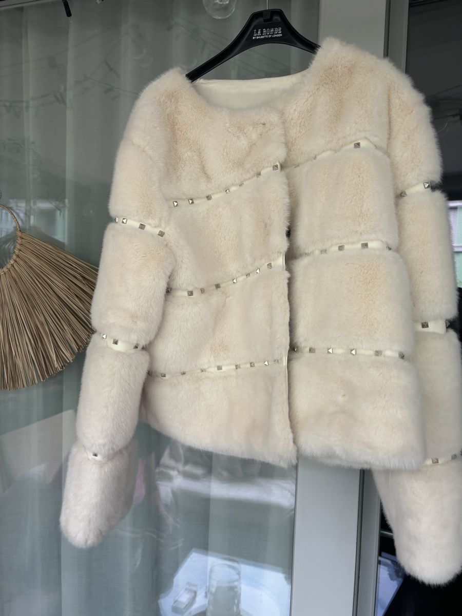 Giacche: Kunspelzjacke gr.L – Usato da Zug venduto da Biki72 5