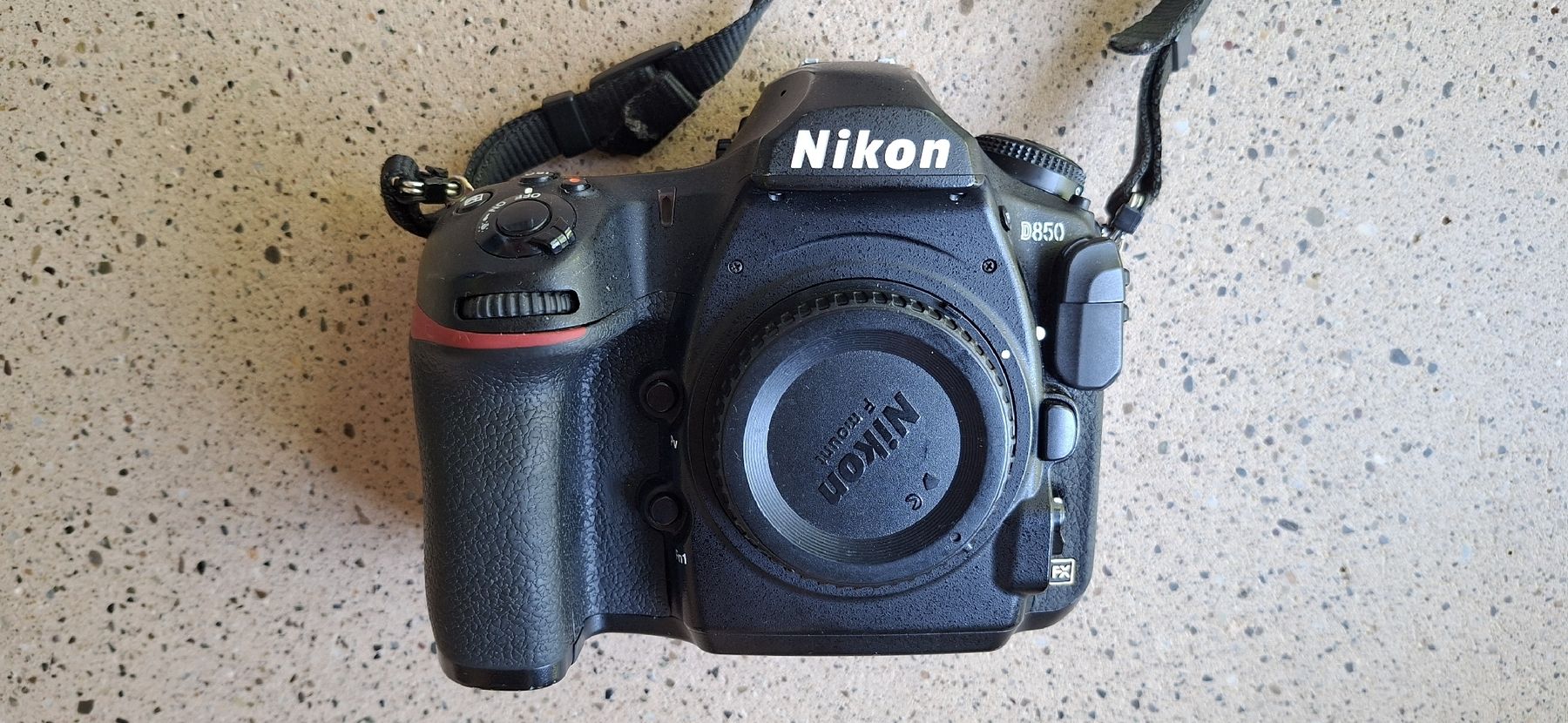 Nikon Appareil photo: Nikon D850 Body – D'occasion à St-Aubin FR par ger_8fbs