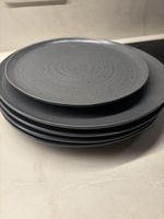 Modern Grey Tableware Set with 8 Plates (4 Large, 4 Small)