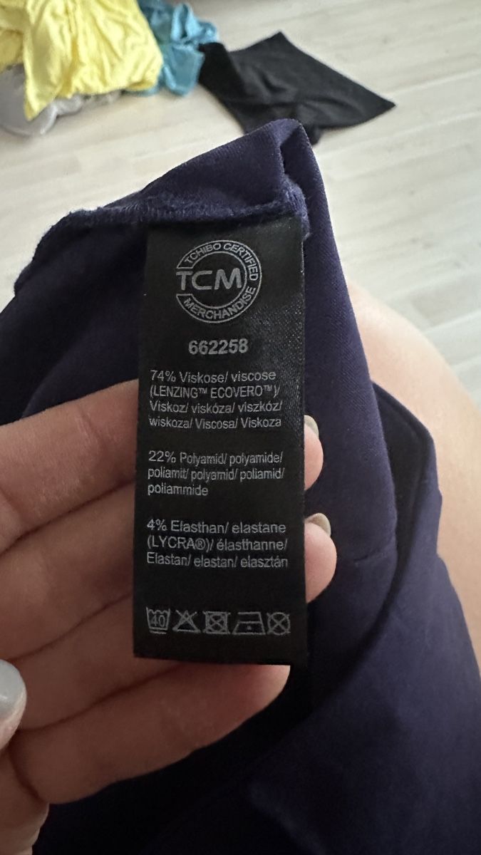 Tchibo Pantaloni: Straight Fit  Trousers – Usato da Esslingen venduto da zcu_76s2 3