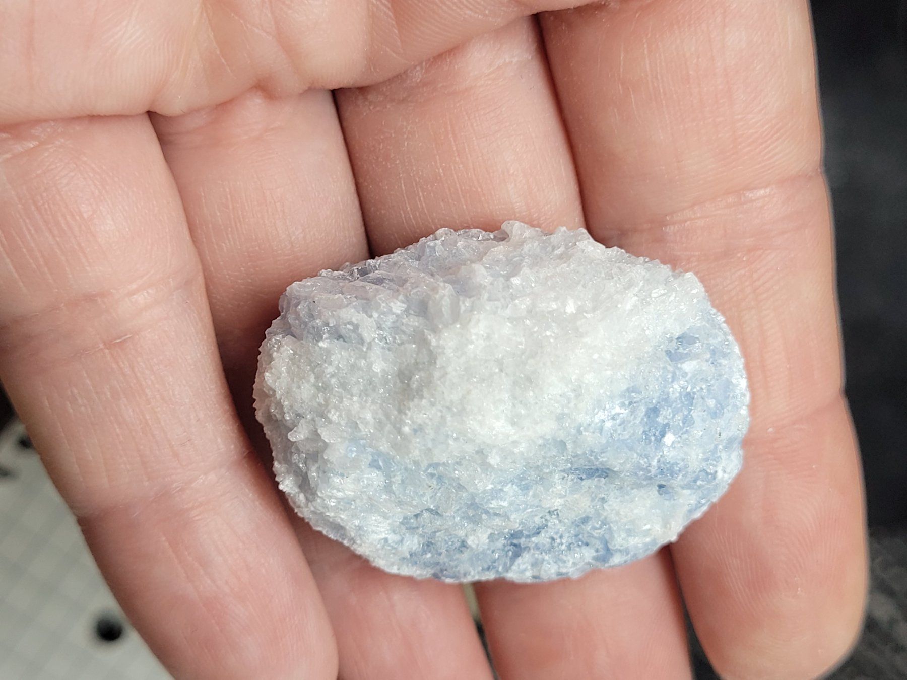 Minerali & Pietre curative: 70gr Calzit Calcith hellblau Heilwasser – Nuovo (secondo la descrizione) da Riedt b. Erlen venduto da Gottestraene 4