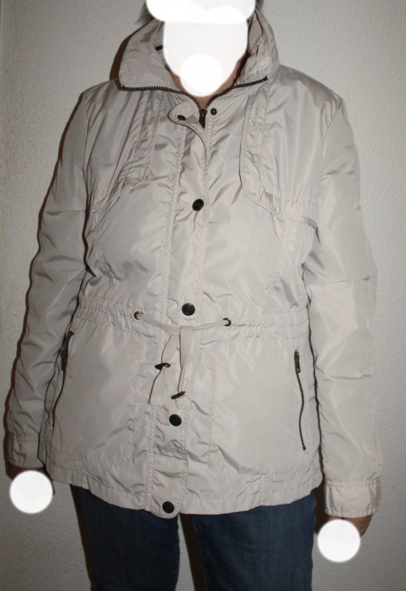C&A Giacche: Damen Übergangsjacke helles beige, Gr. 40 – Usato da Weggis venduto da daisyflower 1