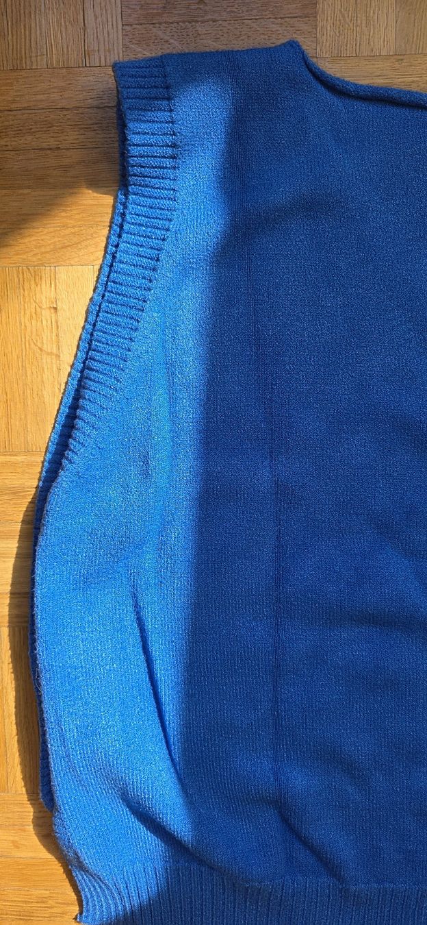Pullover & Sweatshirts: Pull Sans Manche bleu XL – Gebraucht aus Yverdon-les-Bains von van_dq65 9
