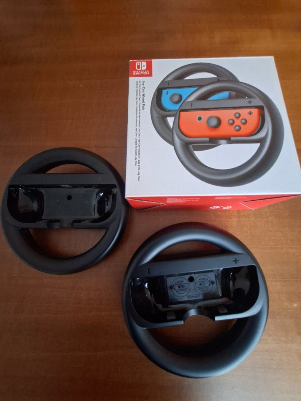 Nintendo Konsolen: Nintendo Switch Bundle: 4 Player + Mario Kart 8 + Zubehör – Gebraucht aus Breganzona von MuttiMaurizio 4