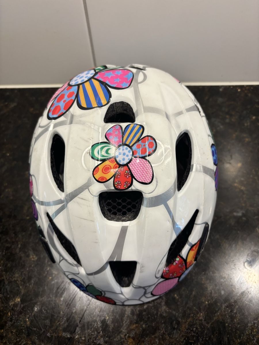 Alpina Casques: Alpina Kinder Velohelm  – D'occasion à Wimmis par Soccerfanshop 1