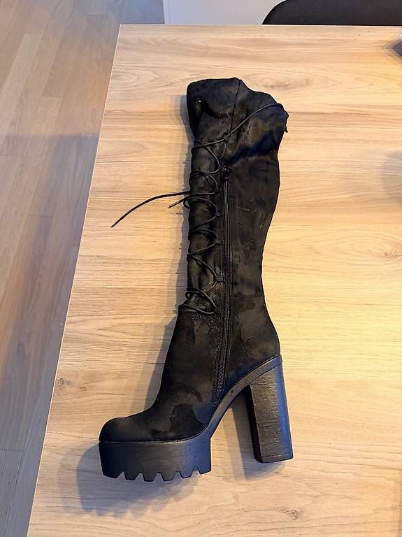 Scarpe da donna: Schnürstiefel mit Blockabsatz – Usato da Bözberg venduto da van_52qk 1