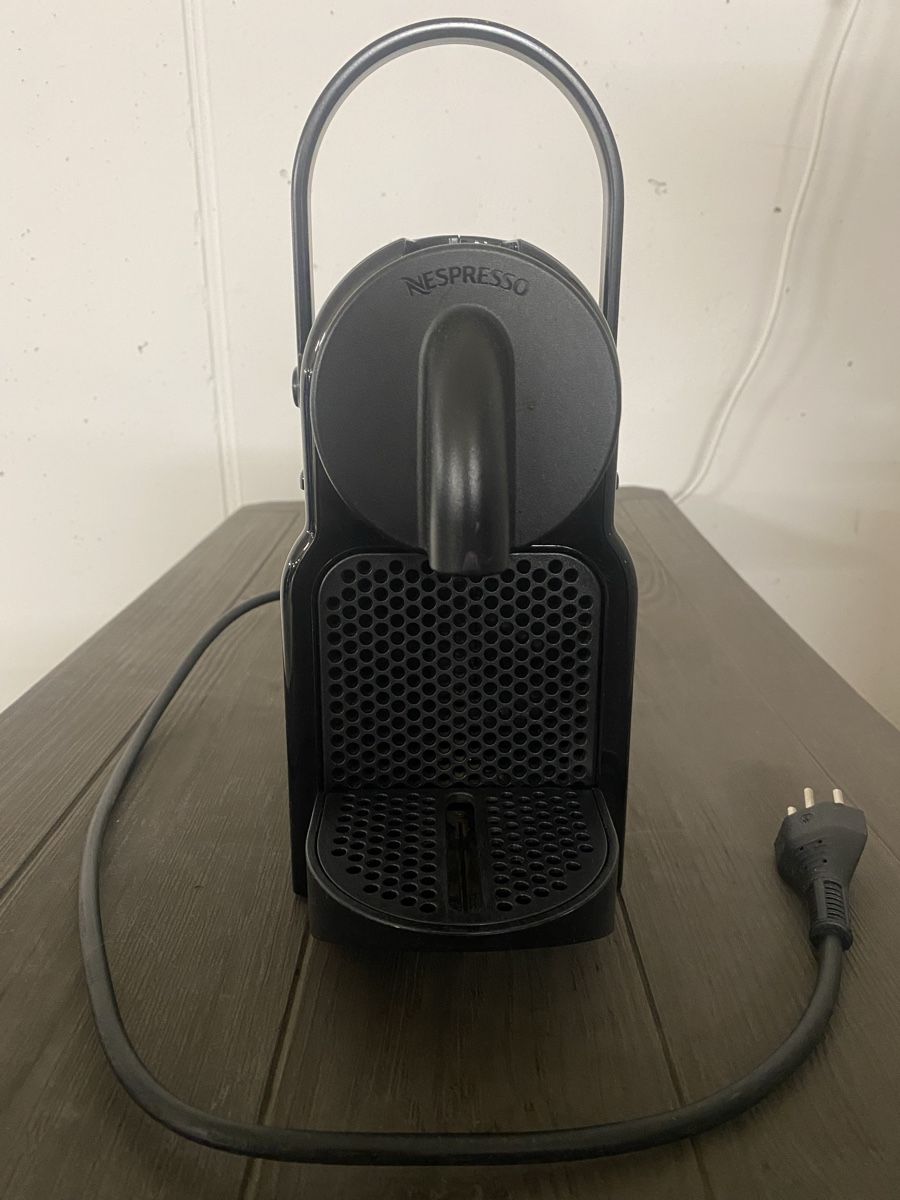 Nespresso Macchine per caffè & Macchine per espresso: Nespresso Kaffeemaschine – Usato da Eglisau venduto da kawa67