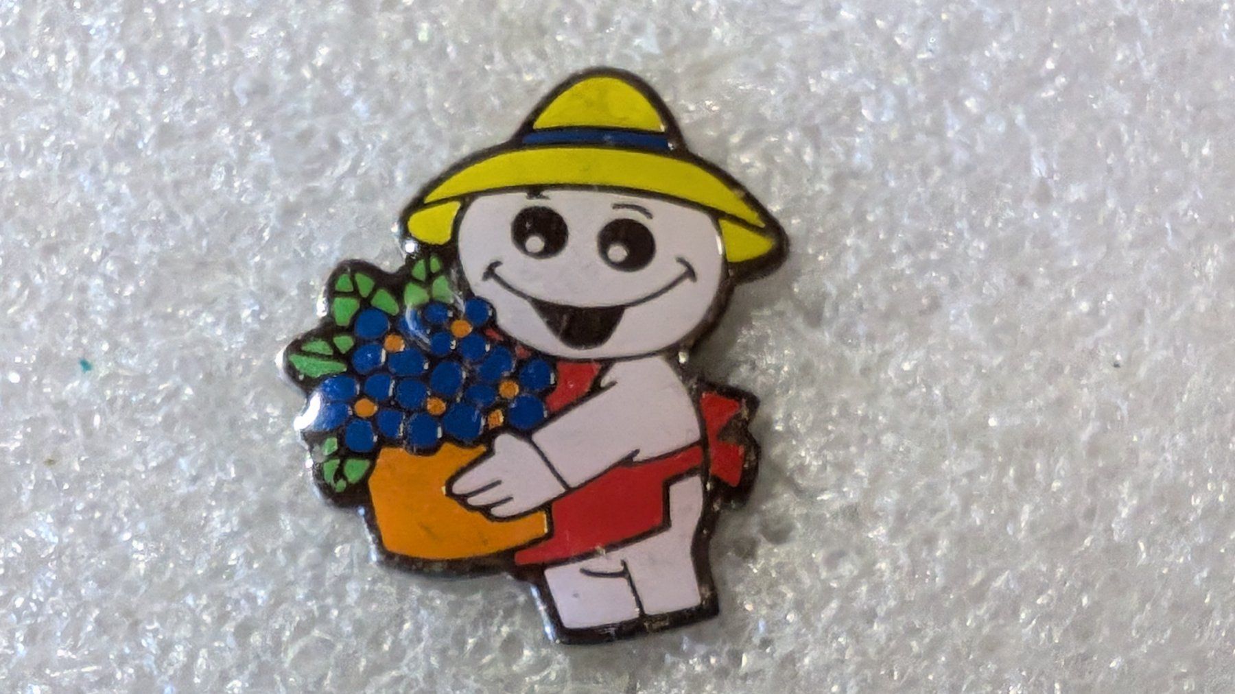 Plaketten & Abzeichen: Ansteckpin 223: Maga Bio – Gebraucht aus Oppligen von Pin-Fall-Shop