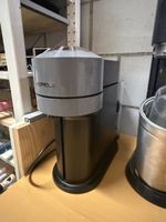 Kaffeemaschine Nespresso Vertuo schwarz grau gebraucht