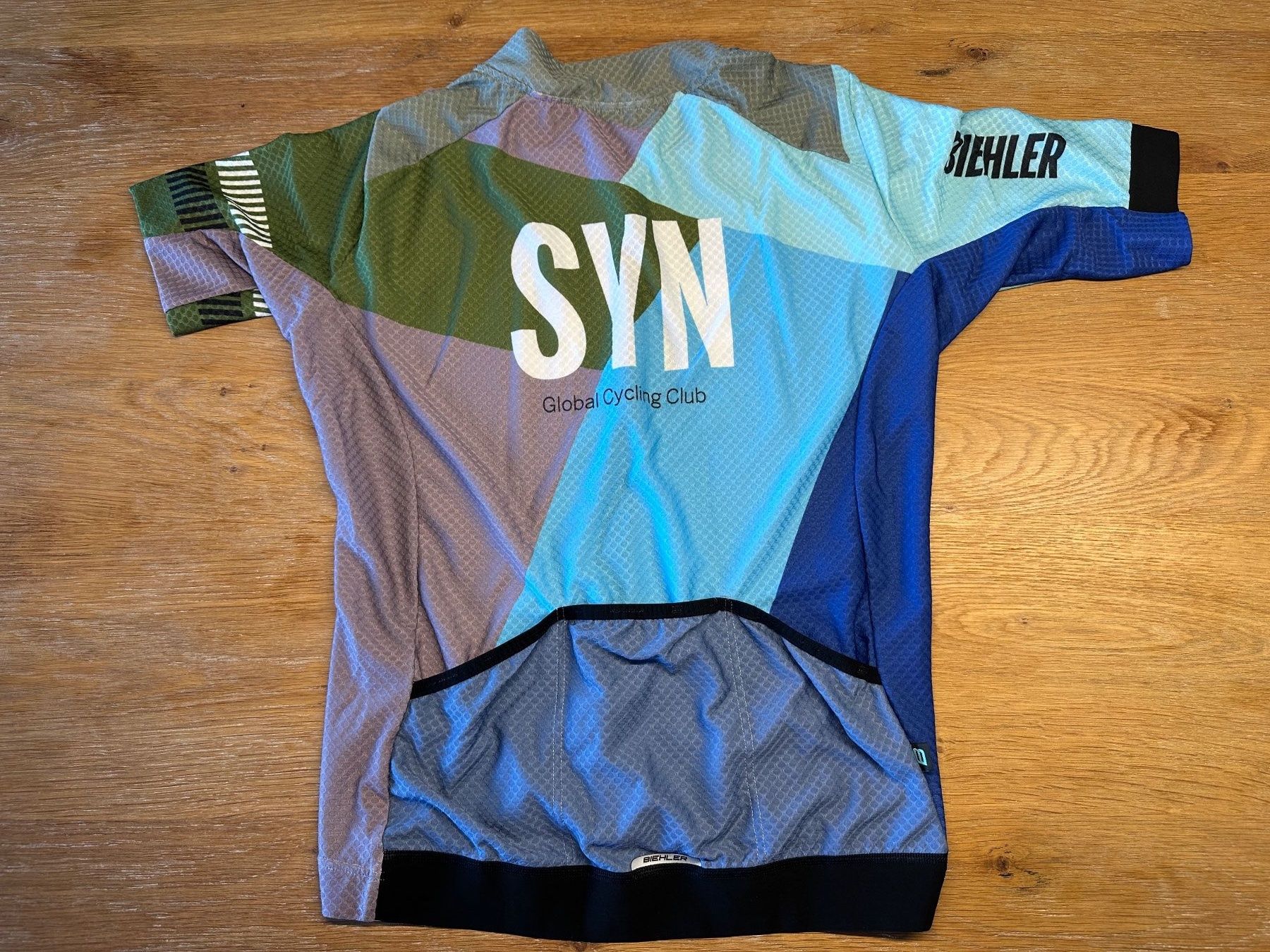 Canottiere & Pantaloni: Biehler's Syndicate Training Jersey – Usato da Zofingen venduto da ALUMO 1