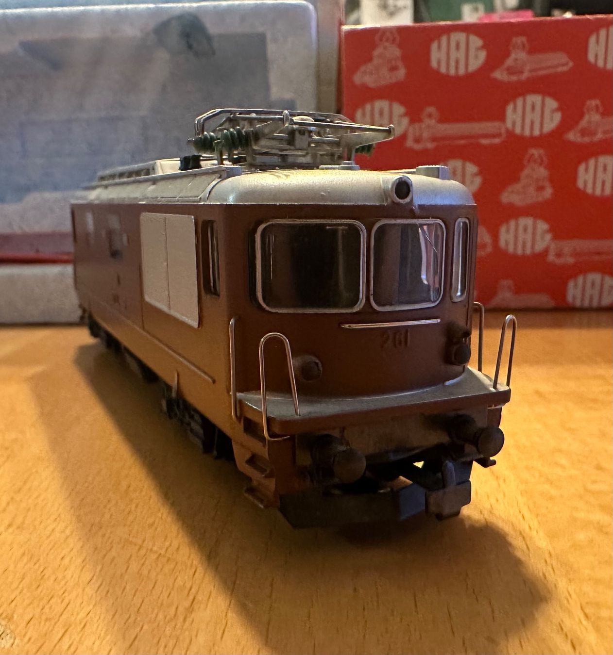 Hag Modellini di ferrovie: Hag RE 4/4 BLS AC Delta Digital – Usato da Oftringen venduto da ib.85 3
