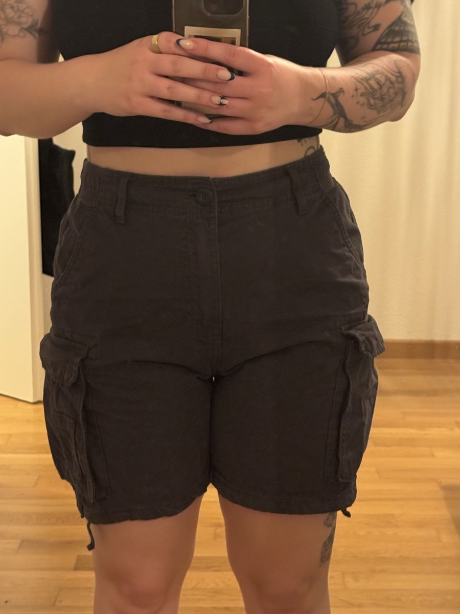 Bershka Pantalons: Cargo Shorts – D'occasion à Effretikon par ajl_rwt5 3