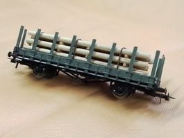 Roco H0 Rungenwagen mit Holz Ladung, grau lackiert, gealtert