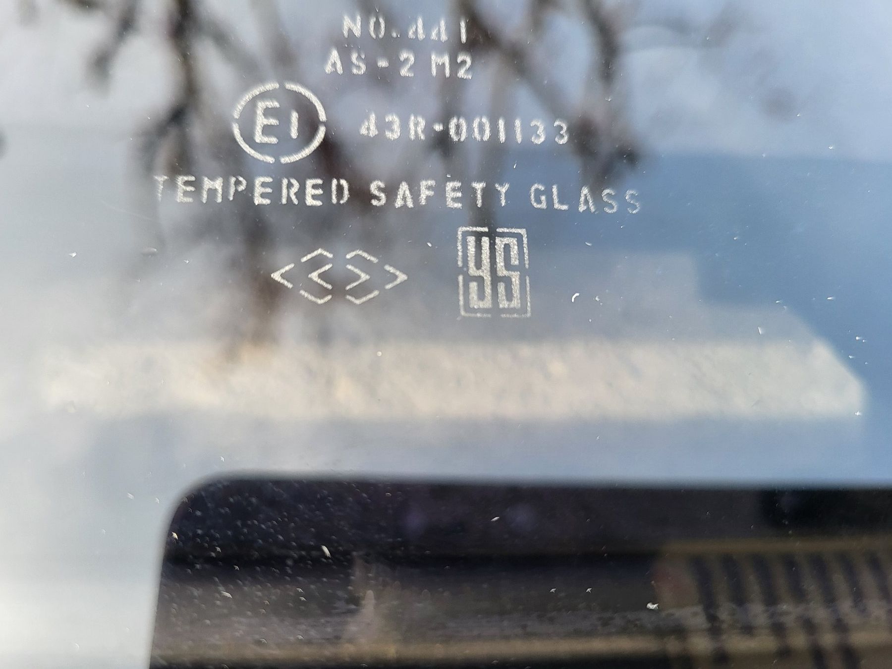 Tutti pezzi di ricambio auto: Glaseinbaudach – Nuovo (secondo la descrizione) da Wohlen AG venduto da gino45 3