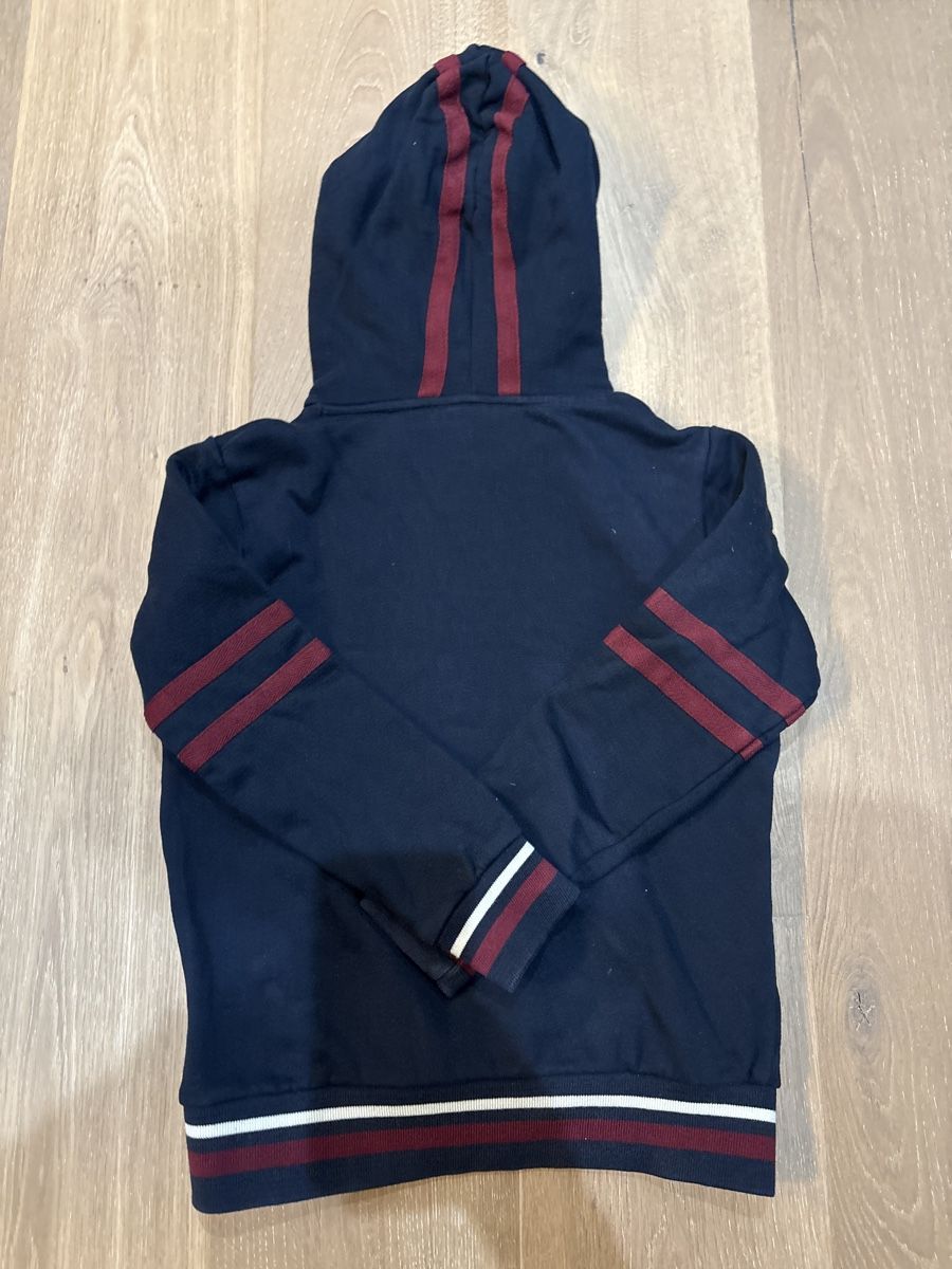 Pullover & Sweatshirts: Harry Potter Hoodie age 10-11 – Gebraucht aus Le Grand Saconnex von Bramie 1