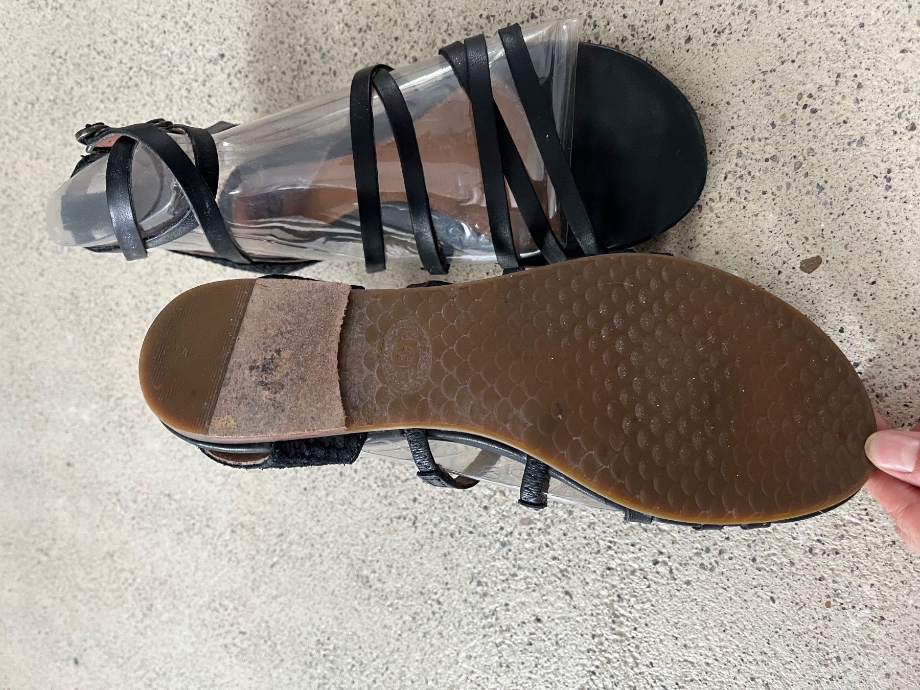 Ugg Damenschuhe: UGG Sandalen 36 schwarz – Gebraucht aus Zürich von Jaskam 5
