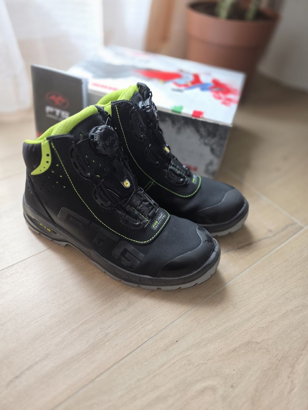Herrenschuhe: Chaussures de sécurité hautes FTG Falcon-Boa - S3 SRC ESD -  – Neu (gemäss Beschreibung) aus Travers von adr_qyj5 3