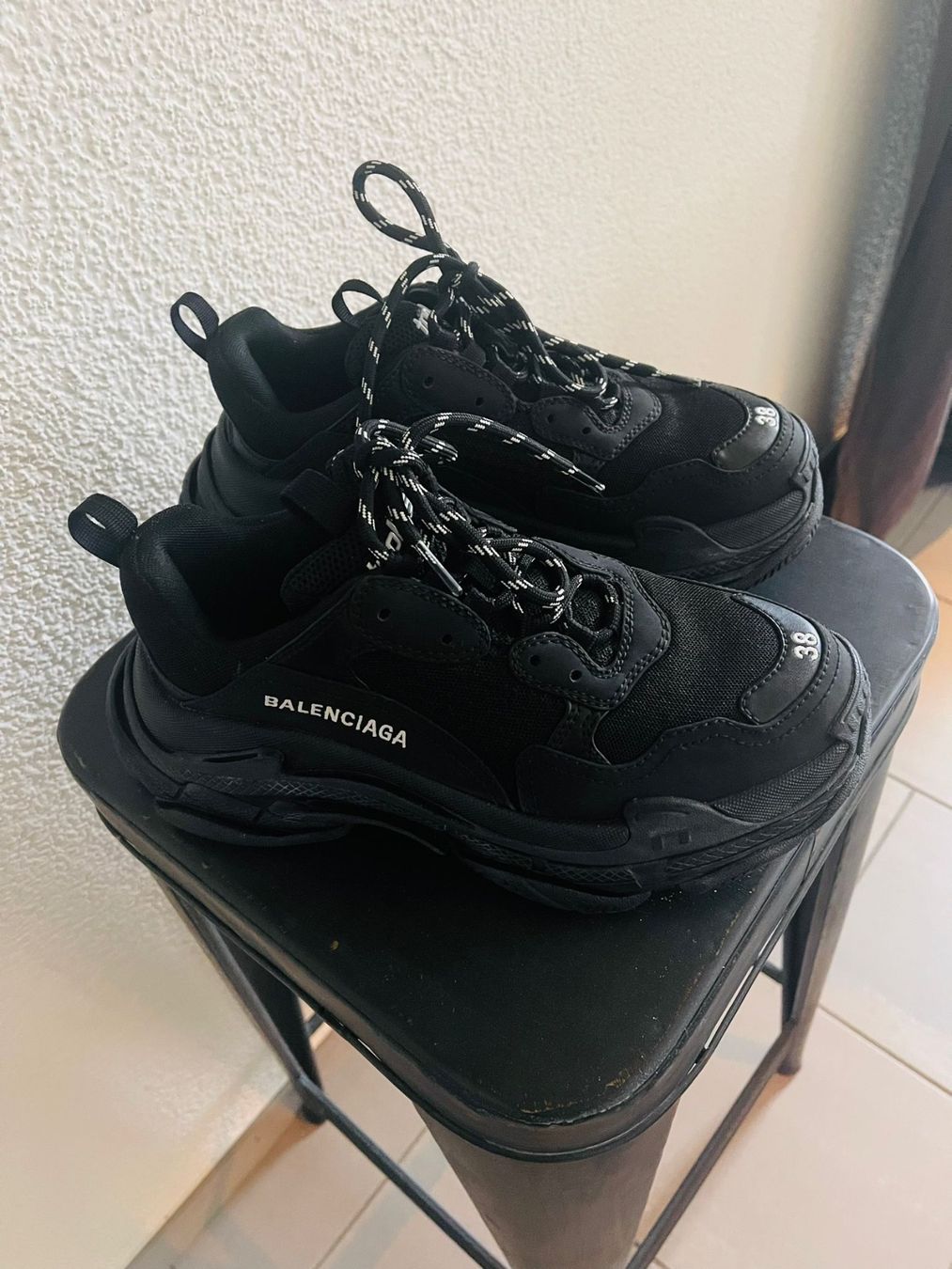 Balenciaga Scarpe da donna: Triple s Balenciaga Sneaker – Usato da Gutenswil venduto da King10