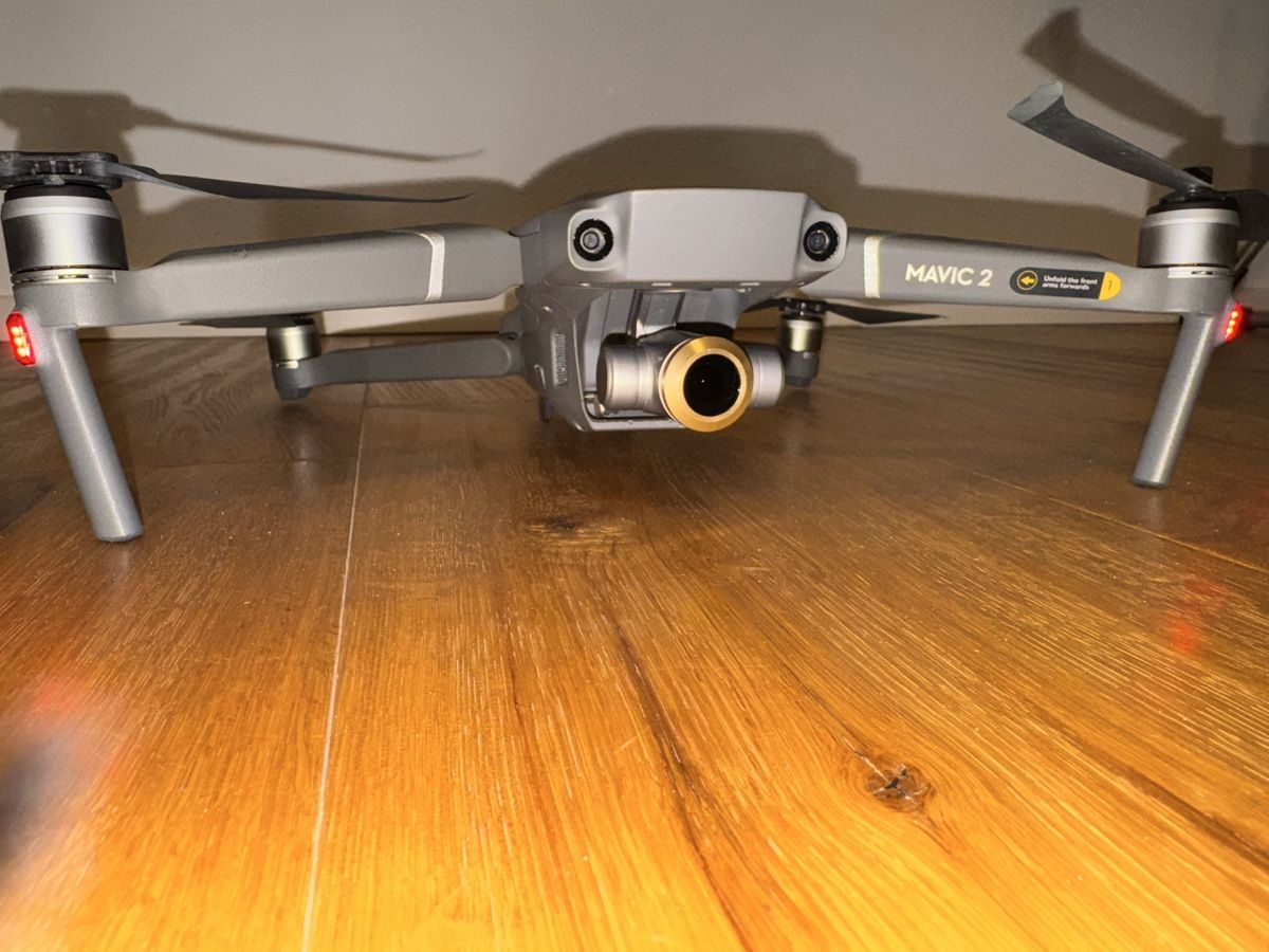 DJI Modellismo RC: Dji Mavic 2 Zoom mit Zubehör – Usato da Laupen BE venduto da WinterSnow