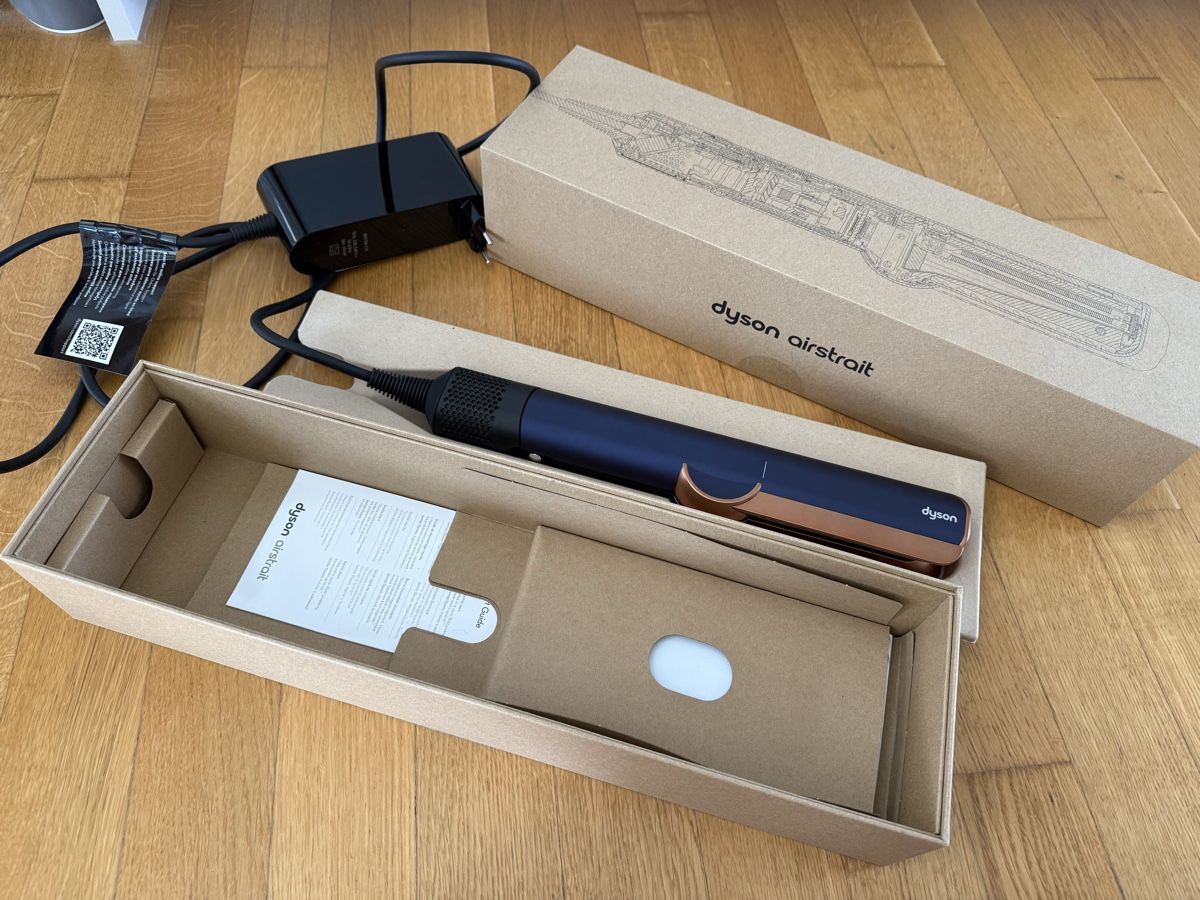 Dyson Asciugacapelli: Dyson Airstrait - Neuwertig! – Nuovo (secondo la descrizione) da Lenzburg venduto da car_pzg8