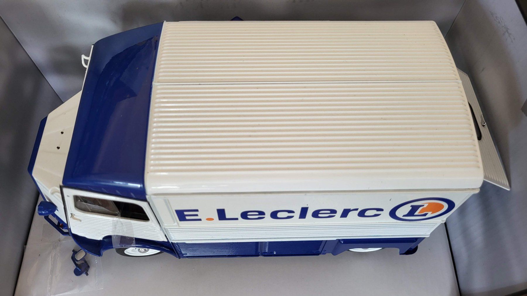 Solido Modellini d'auto: Citroën Type HY - E.Leclerc 1:18 Solido – Usato da Rothrist venduto da Juana5 4