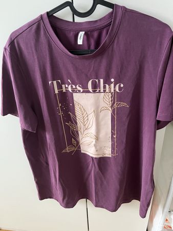 ONLY T-Shirt Lila Gr. L „Très Chic"