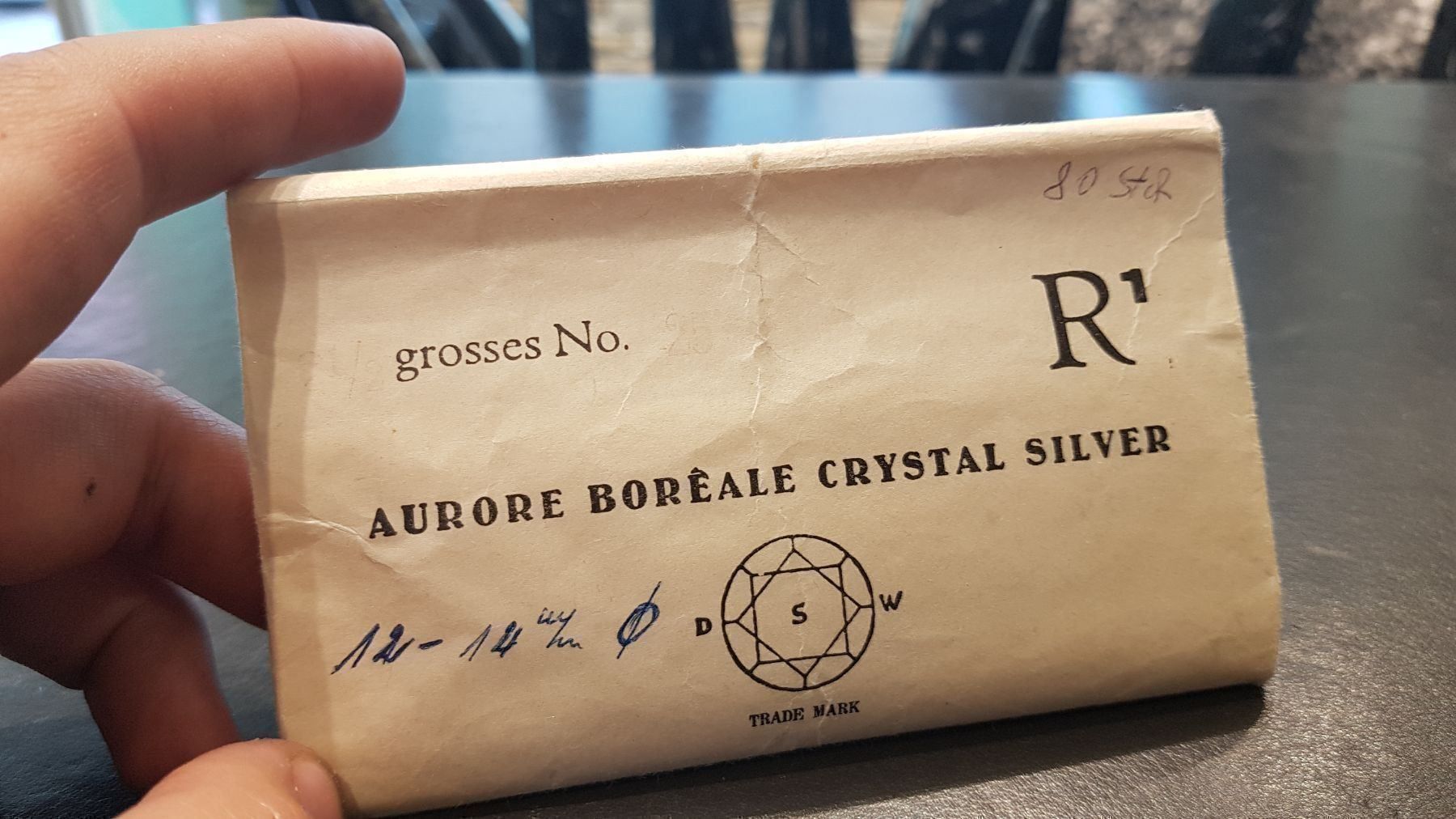 Swarovski Dosen: Original Swarovski Steinbriefe !! – Gebraucht aus Unterägeri von Altgoldschmuck