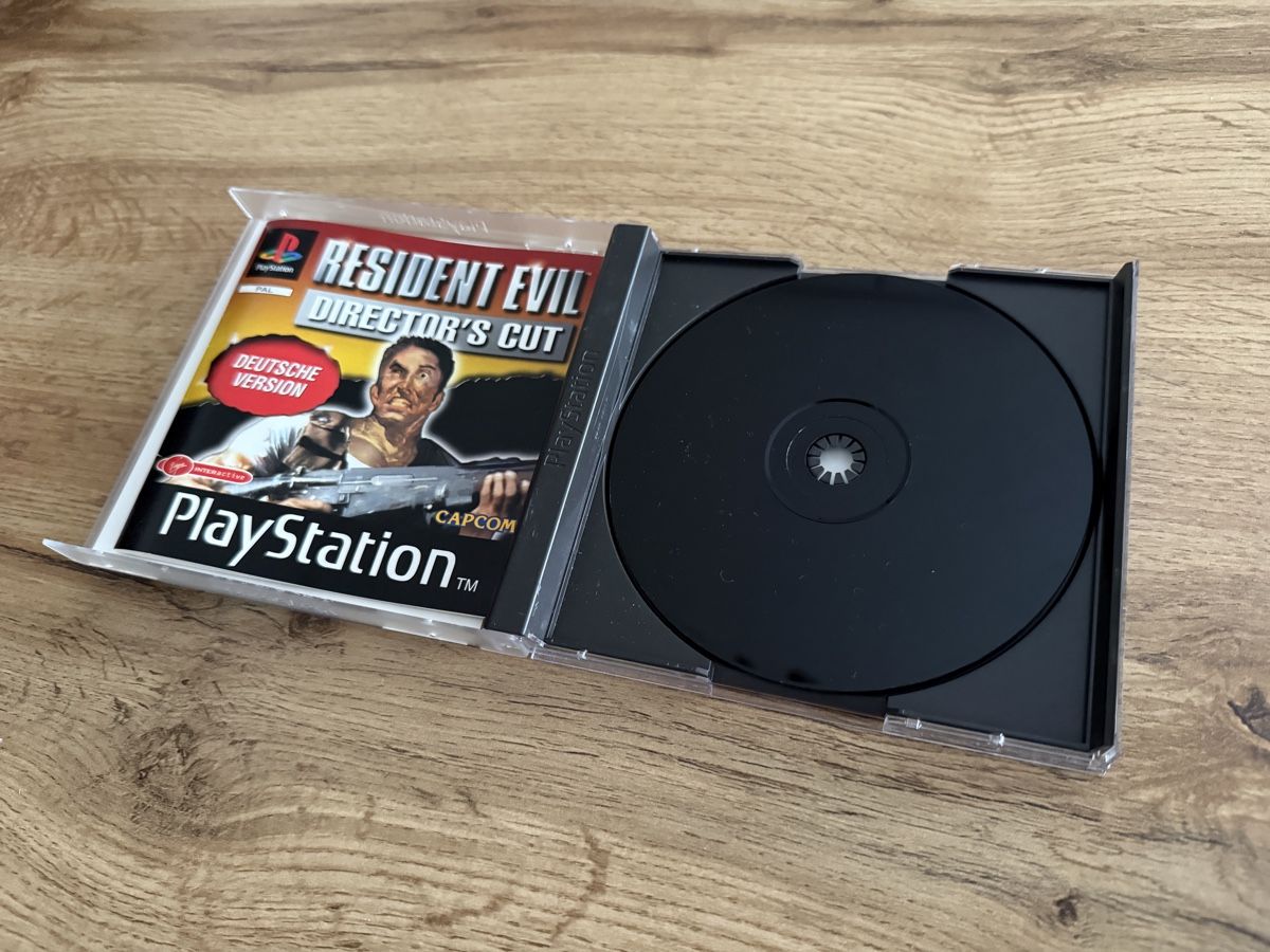 Sony Giochi: Resident Evil Director's Cut, PS1, Deutsche Version – Nuovo (secondo la descrizione) da Wetzikon ZH venduto da Rap_vh2l 2