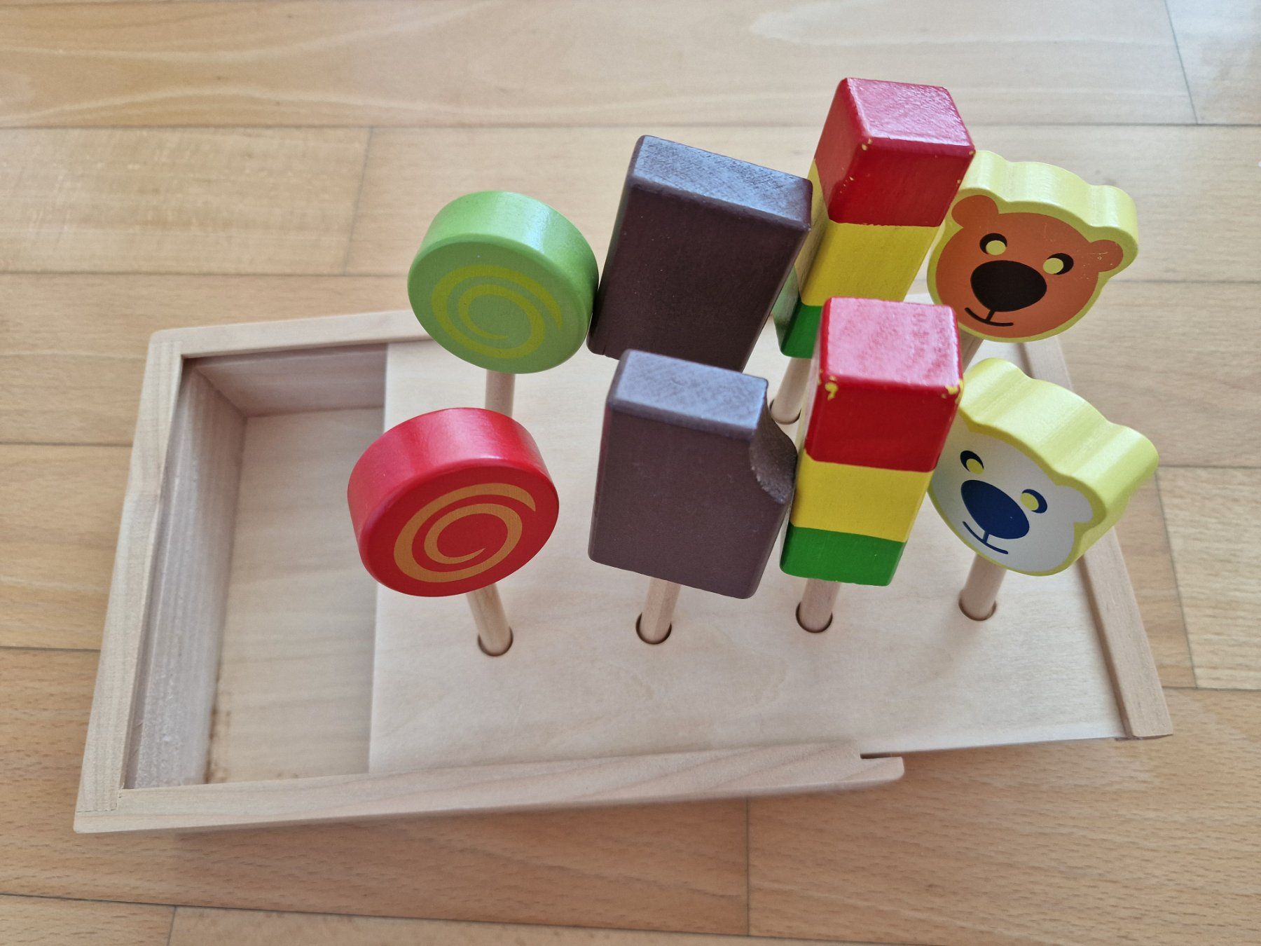 Giocattoli: Holzspielzeug Glace guter Zustand – Usato da Niederrohrdorf venduto da Rompo