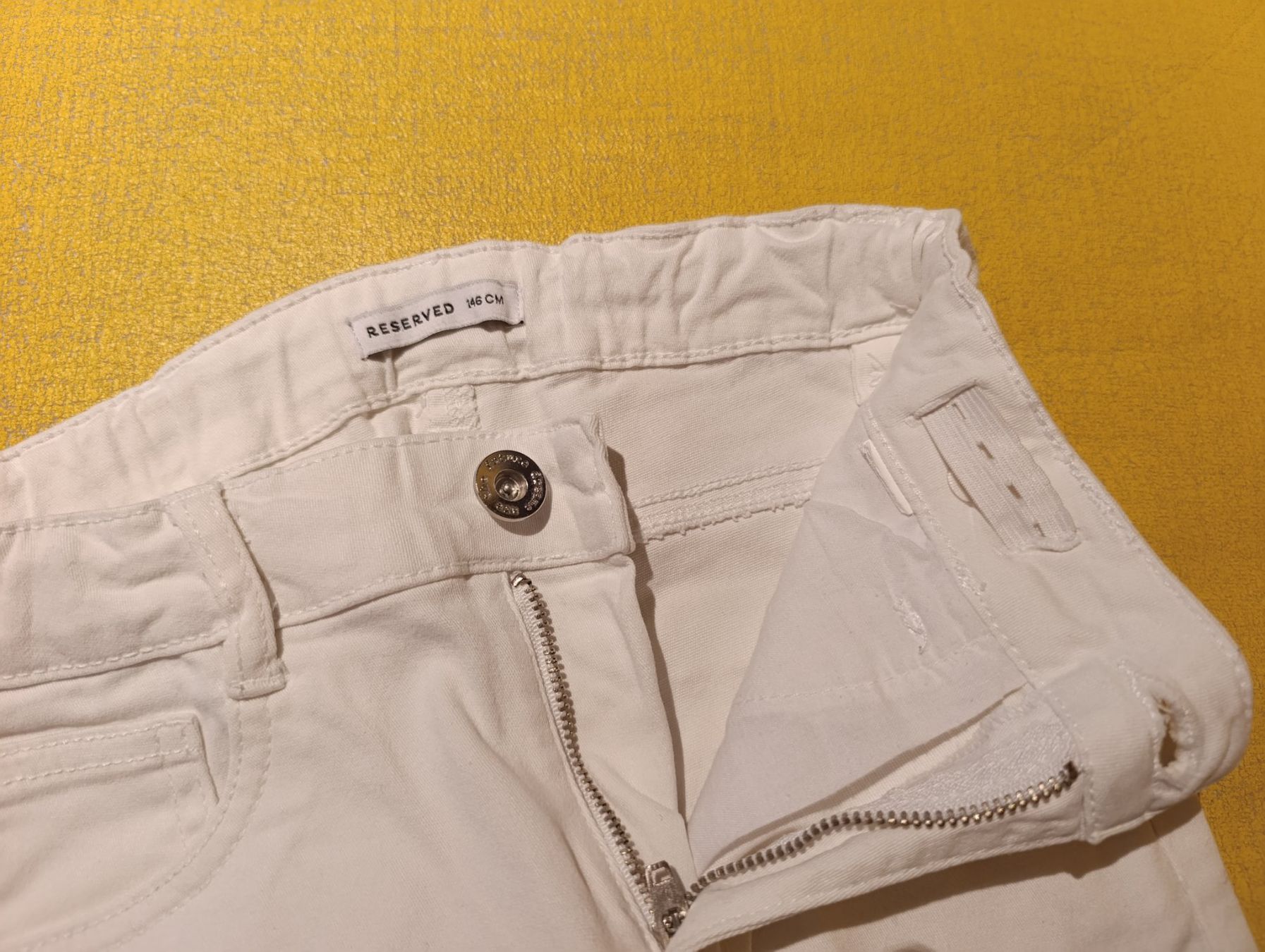 Pantaloni: Mädchen kurz Shorts, Gr 146 – Usato da Zürich venduto da mir_2kjl 2