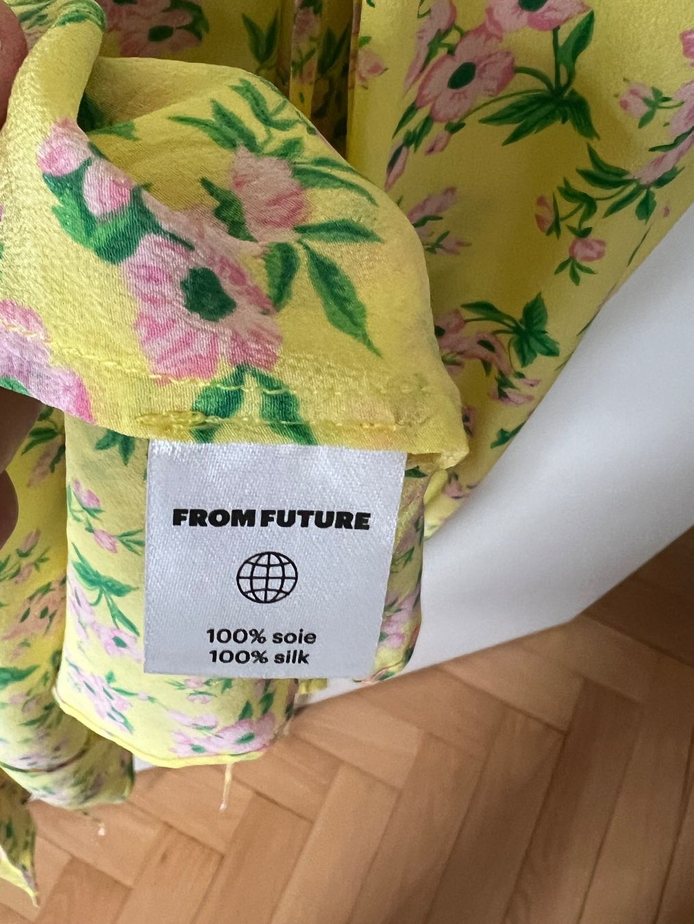 Kleider: Robe portefeuille soie From Future – Gebraucht aus Genève von l1234 3