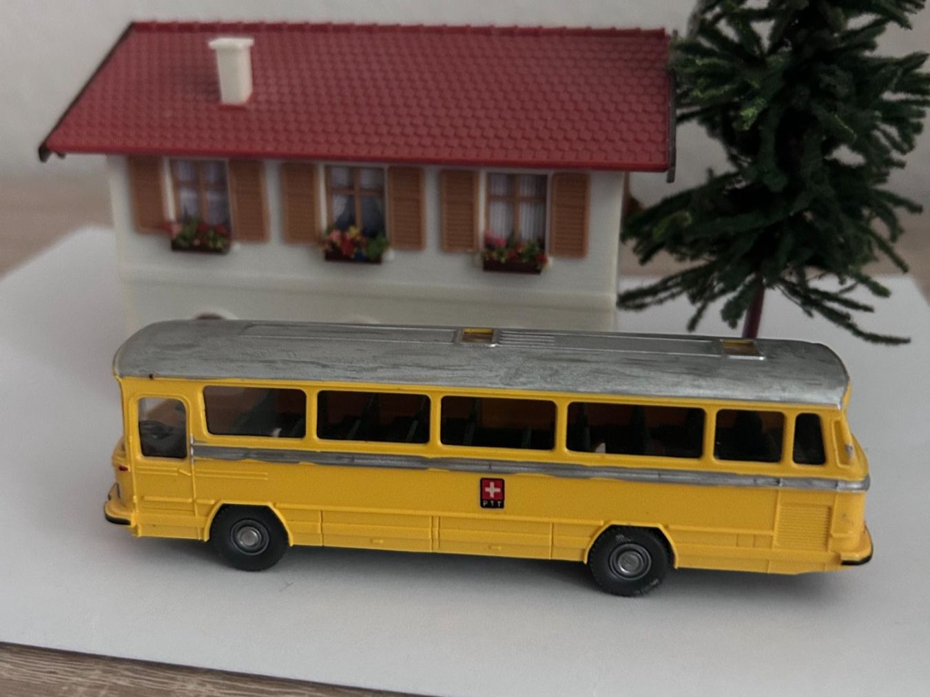 Wiking Modellautos: Wiking Mercedes Bus "PTT" – Gebraucht aus Goldach von Manyro55