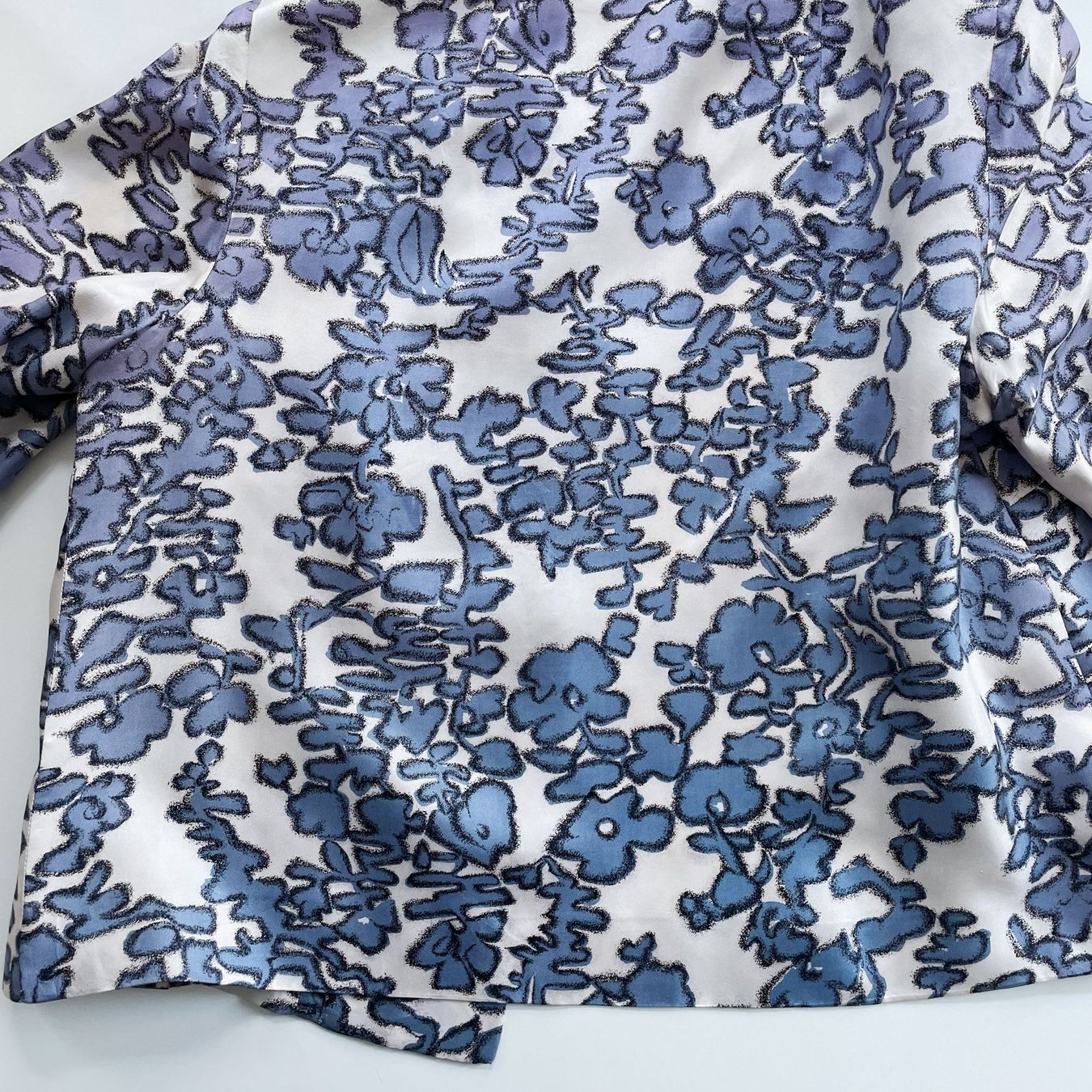 Camicette: Bluse Seide blau-weiss Wrap Bluse VINTAGE 1950s – Usato da Brüttisellen venduto da Buxus 7
