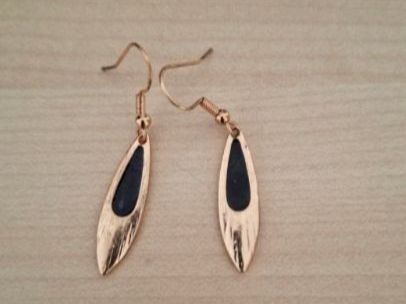 Boucles d'oreille: 1 Ohrhänger Neuwertig – Neuf (Voir description) à Reinach AG par nicki024