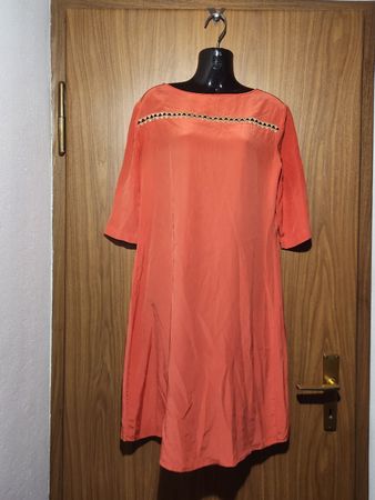 Robe en soie  BCBGMAXAZRIA orange détails géométriques S