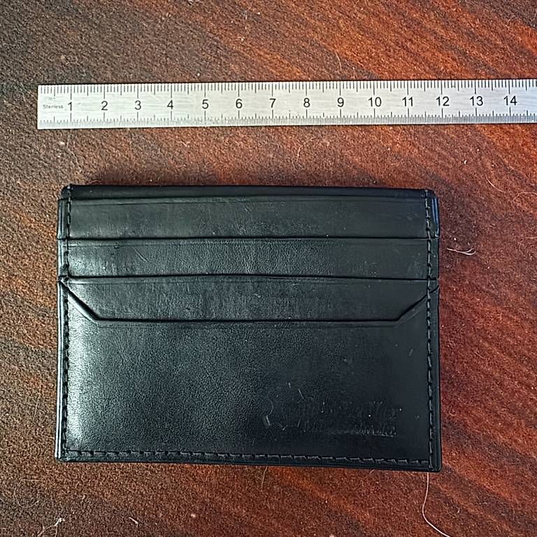 Altro in  Abbigliamento & Accessori: Karten- / ID-Etui Leder schwarz – Usato da Muttenz venduto da einfach-schoen