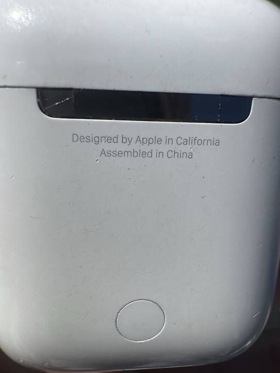 Cuffie: Apple AirPods mit Ladecase – Usato da Wil SG venduto da Beachbar2424 1