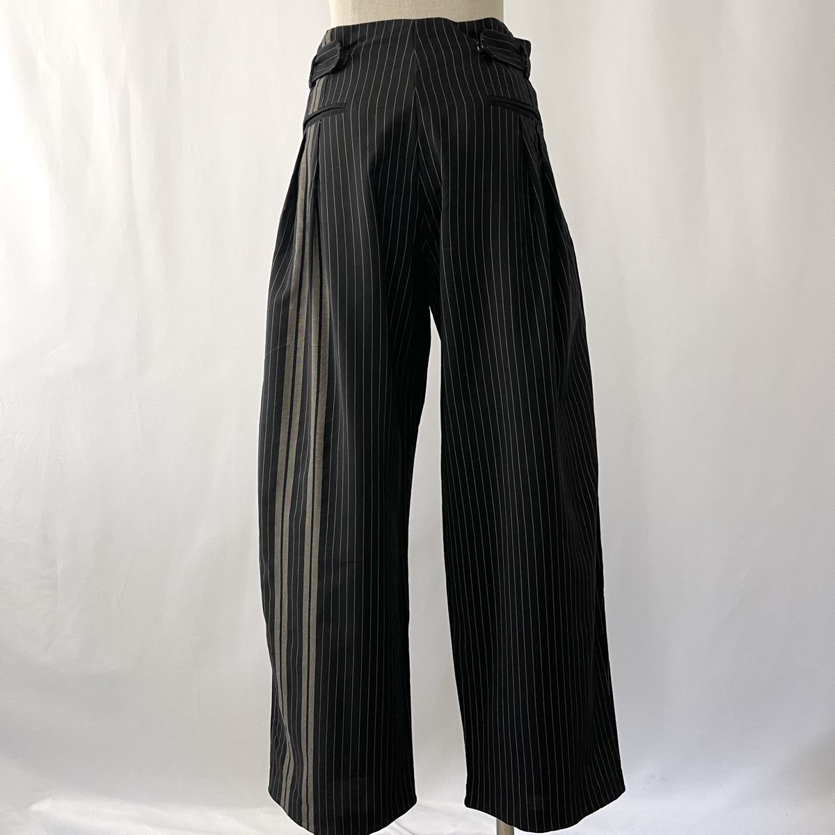 Pantaloni: ALEKSANDR MANAMIS Pants – Nuovo (secondo la descrizione) da Emmen venduto da Avviivva_Com2023 3