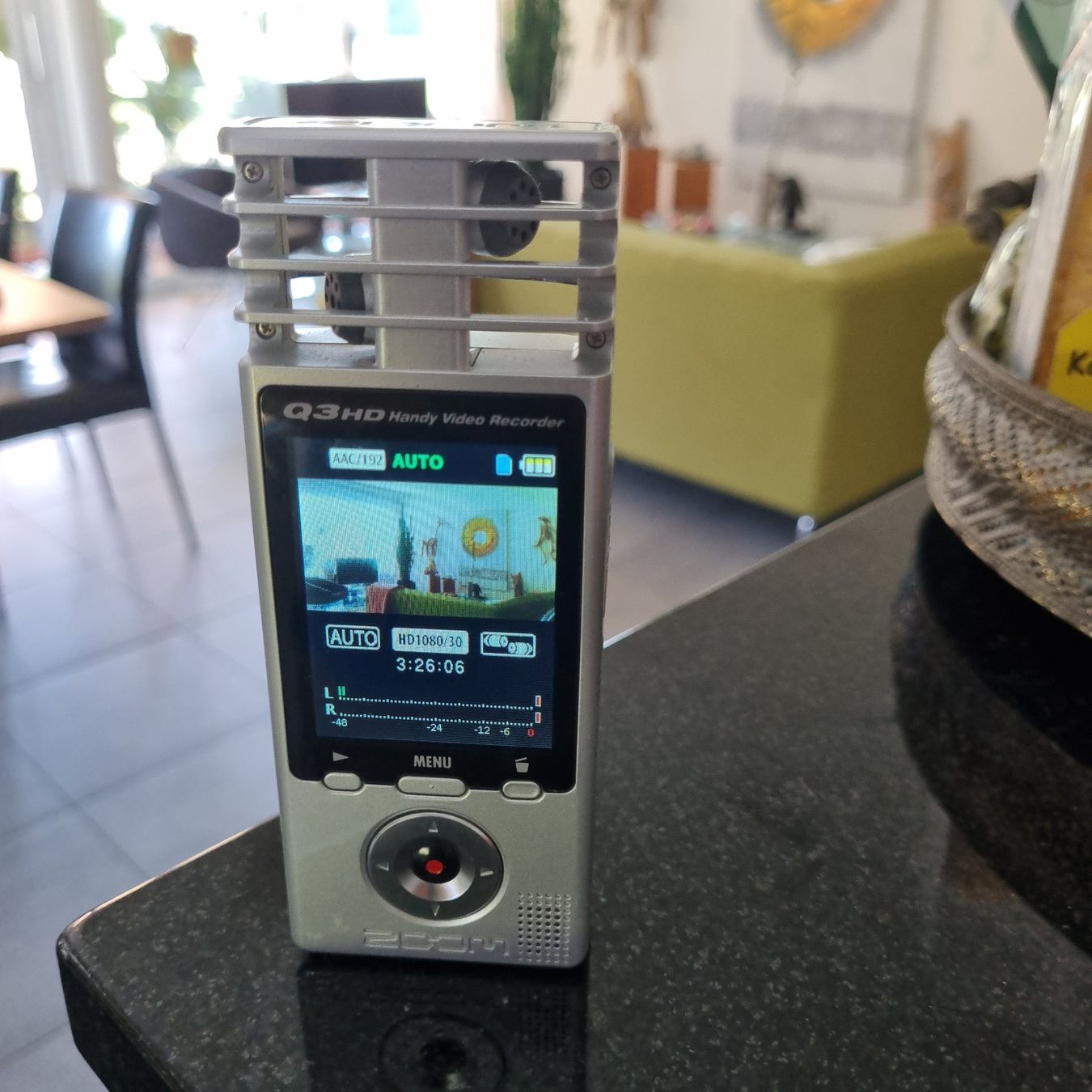 Camcorder: Zoom Q3HD Handy Video Recorder gebraucht – Gebraucht aus Turbenthal von Nichevo
