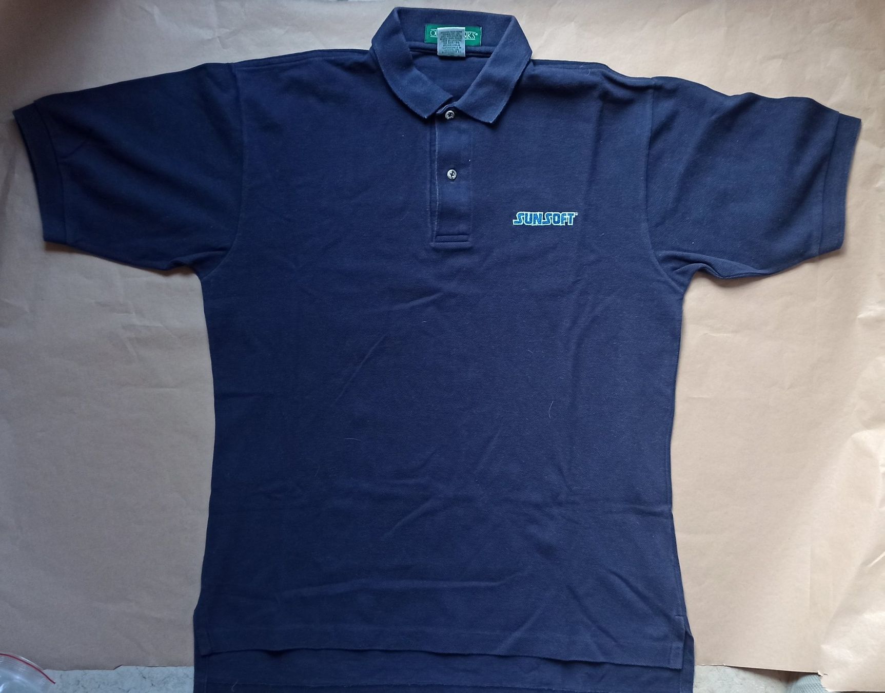 Spiele: Sunsoft Polo-Shirt ca. 1996 – Gebraucht aus Steinach von Gamecet