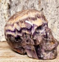 Chevron Amethyst Schädel 585g